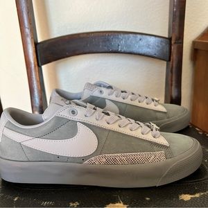 NIKE SB Zoom low Blazer